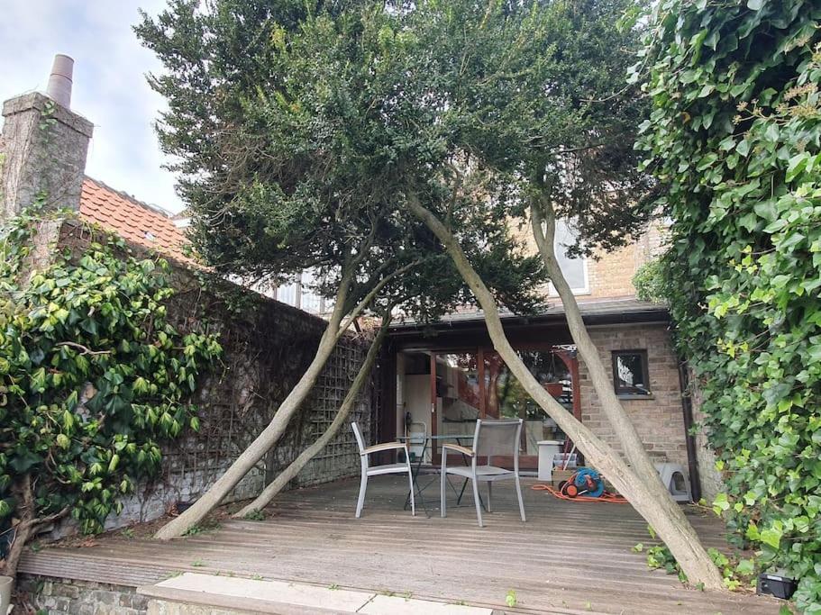 Вілла Huize La Passion Vacationhouse 10 Min Walk From The Sea Мідделкерке Екстер'єр фото